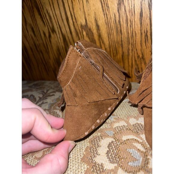 Fringe Brown Baby Boots Size Infant 2 - Picture 3 of 10